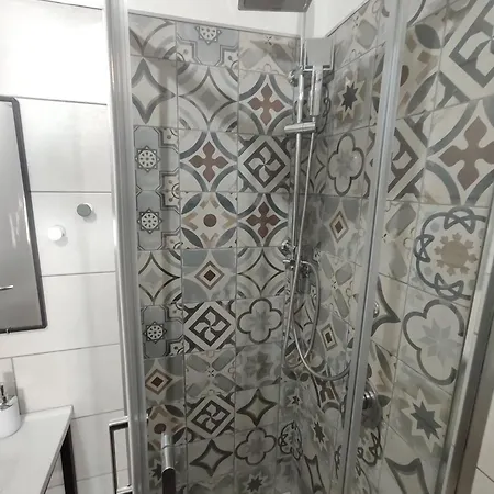 Giubbonari Street Nocleg ze śniadaniem *